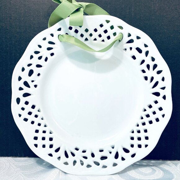 VTG Two's Company Lattice Edge Reticulated White Porcelain 7.75", W/Green Ribbon - Picture 1 of 3